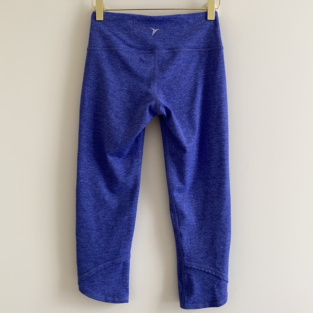 *NWOT* Old Navy Active Go-Dry Capri Leggings - Picture 9 of 14